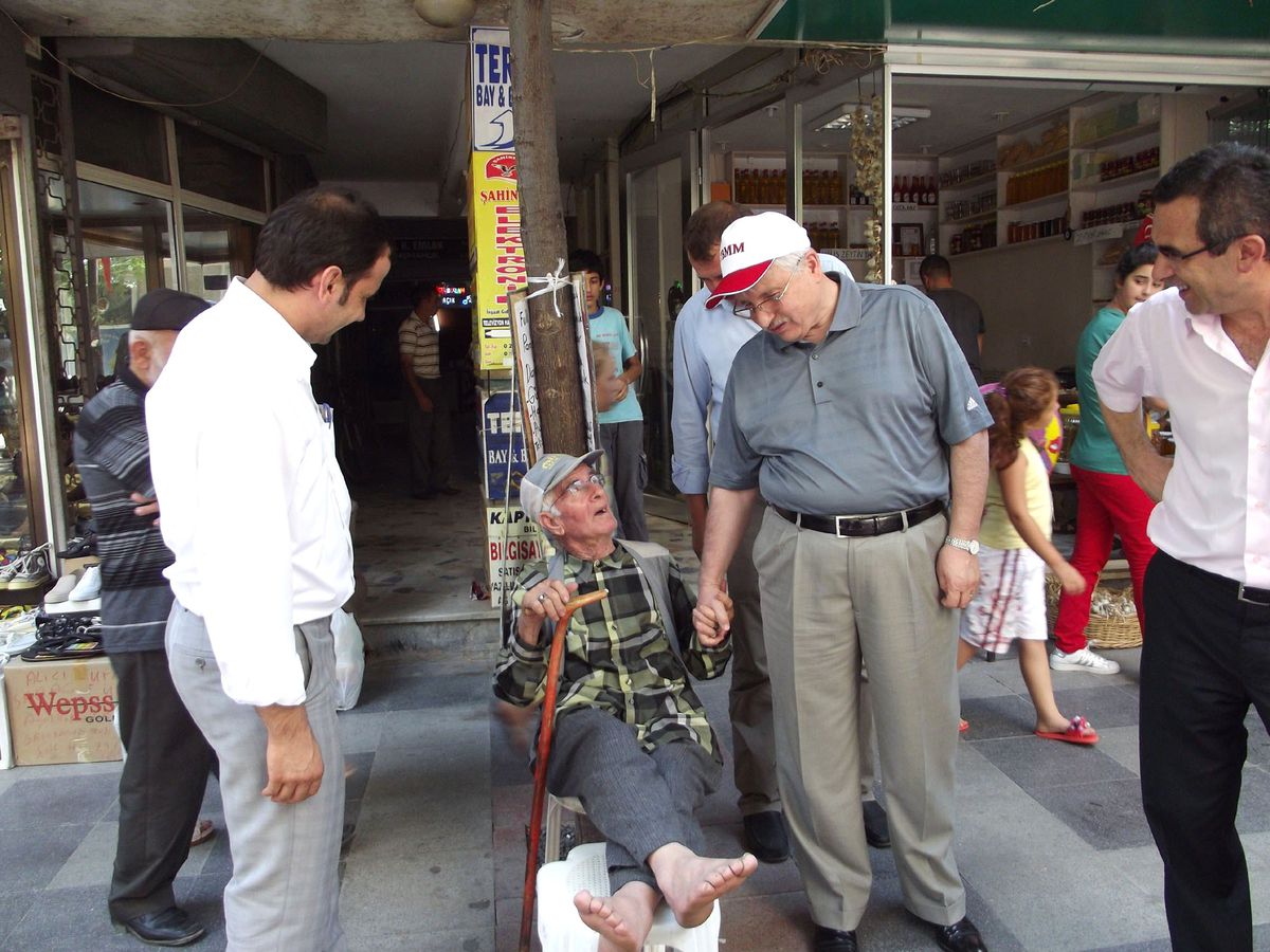 Milletvekili Akbulut, "Tatile Değil, Halkımızı Ziyarete Gidiyoruz"