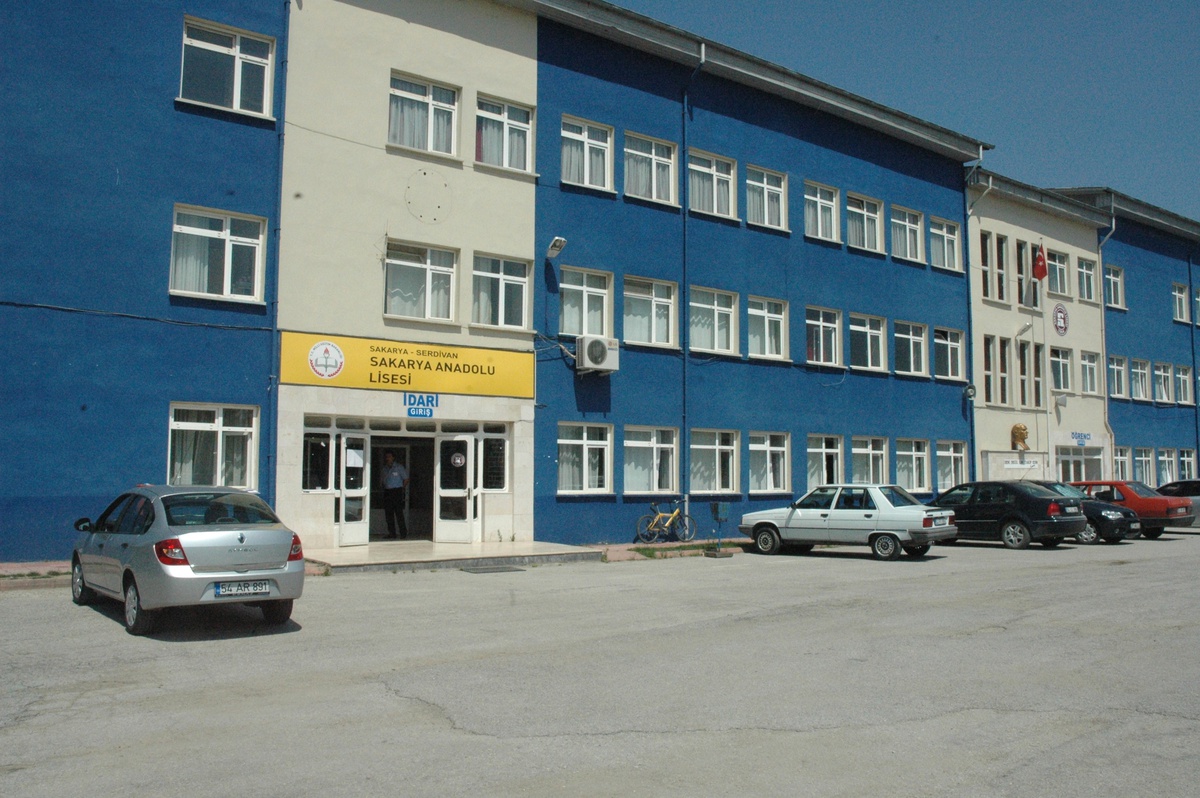 Sakarya\'da KPSS Sırasında Meydana Gelen Deprem Paniğe Yol Açtı