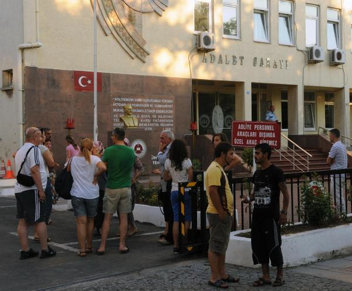 21 Belediye Çalışanına Tahliye