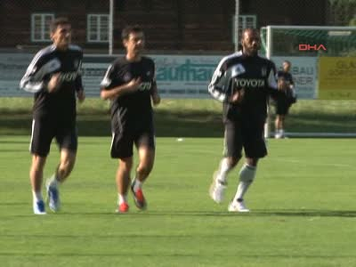 Ve Simao Resmen Takımdan Ayrılıyor