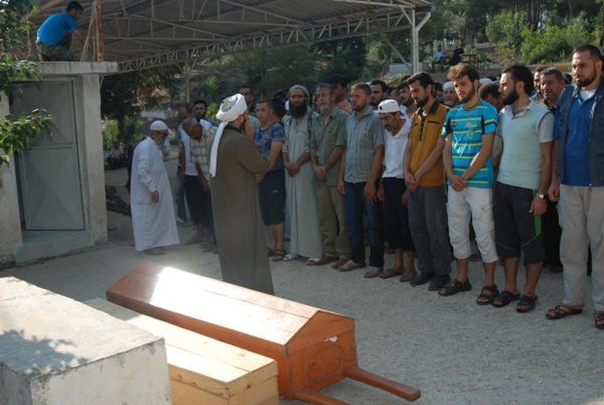 Yangında Ölen Suriyeliler Toprağa Verildi
