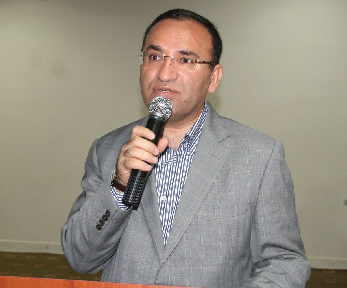 Bozdağ."Chp 4+4+4\'e Değil Kur\'an-I Kerim ve Peygamber Efendimizin Hayatının Seçmeli Ders Olmasına...
