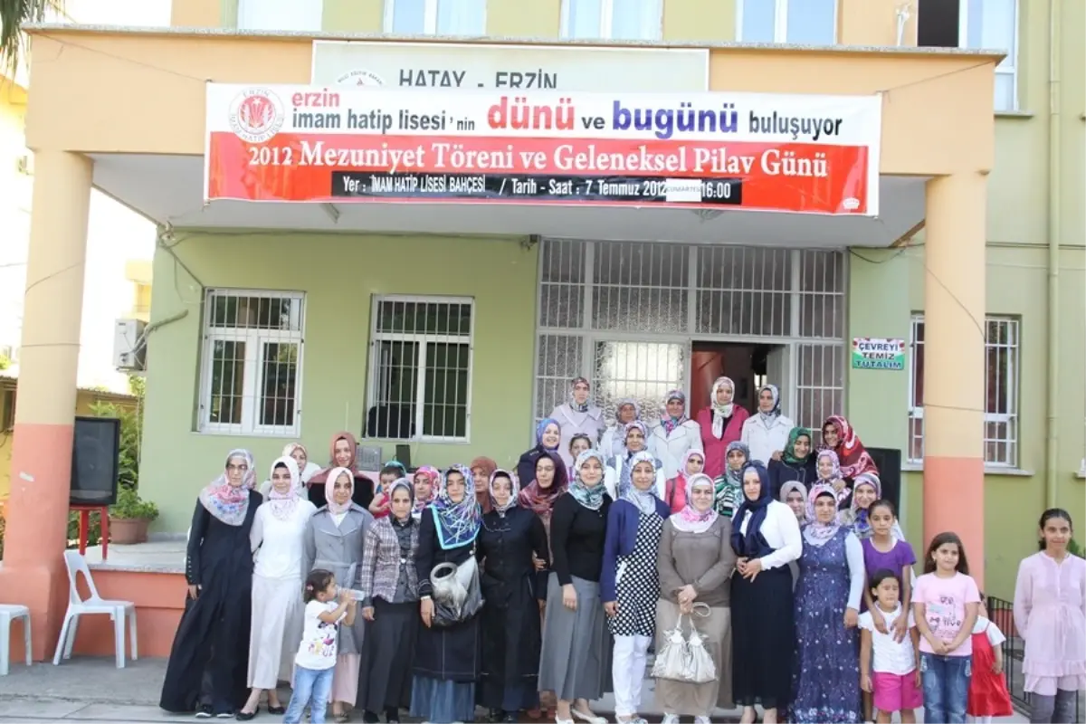 Erzin İmam Hatip Lisesi\'nde "Pilav Günü" Coşkusu