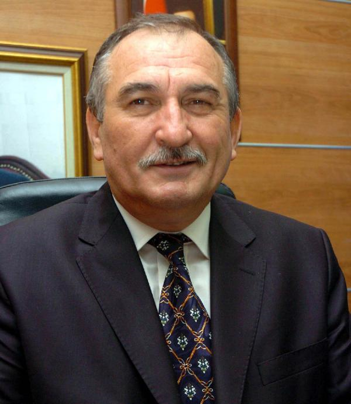 İşadamı Düğünde Belediye Başkanına Saldırdı