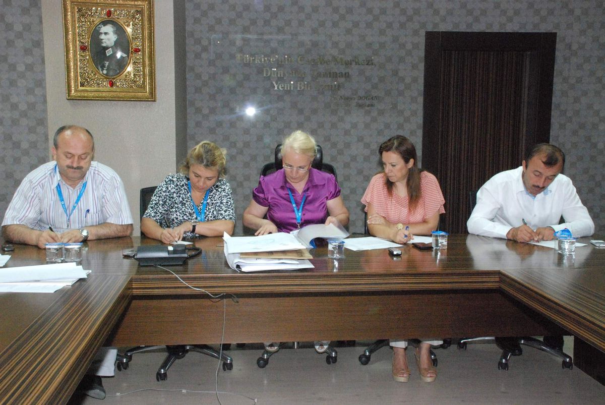 İzmit Belediyesi\'nin Temizlik İhalesi Yapıldı