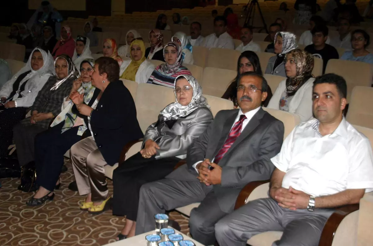 Konya\'da "Irak\'ta Kadın Olmak" Konulu Konferans