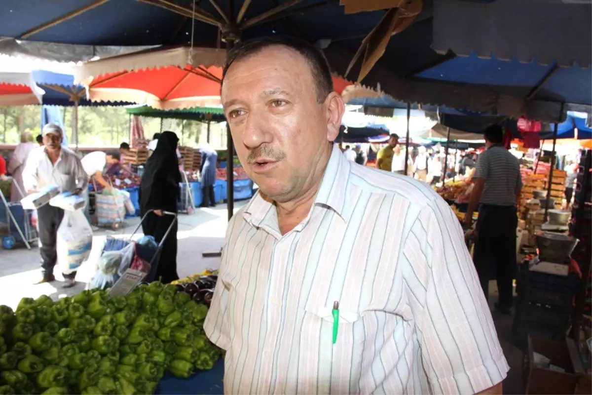 Pazarcı Esnafı Yeni Yönetmelikten Memnun