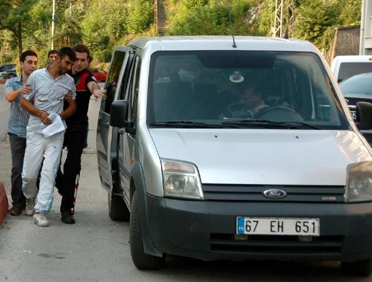 Yurttan Kaçan 2 Kıza Tecavüze 4 Tutuklama