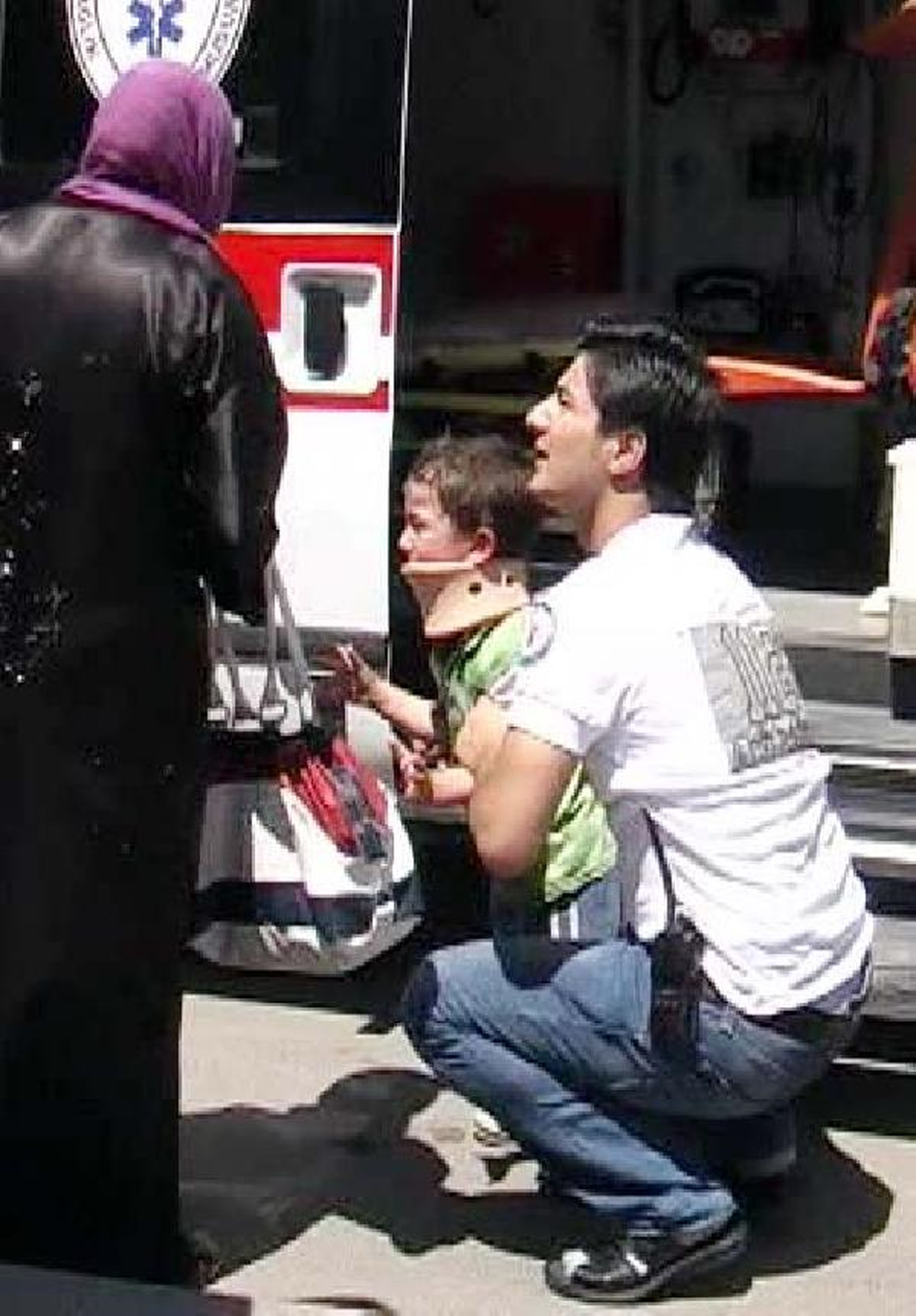 Annesinin Elini Bırakan Küçük Muammet\'e Motosiklet Çarptı