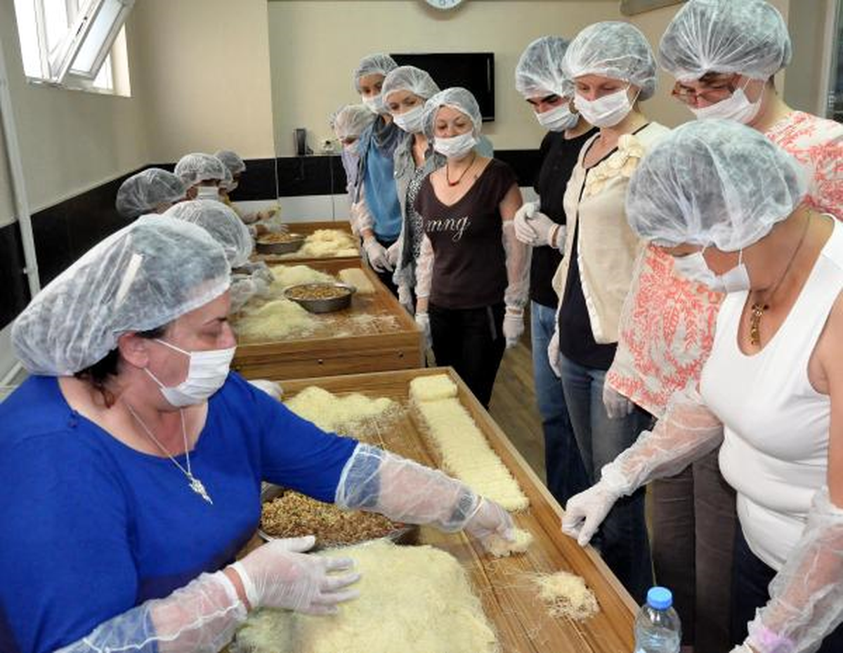 Avrupalılar\'a Kadayıf Dolması ve Cağ Kebabını Öğrettiler