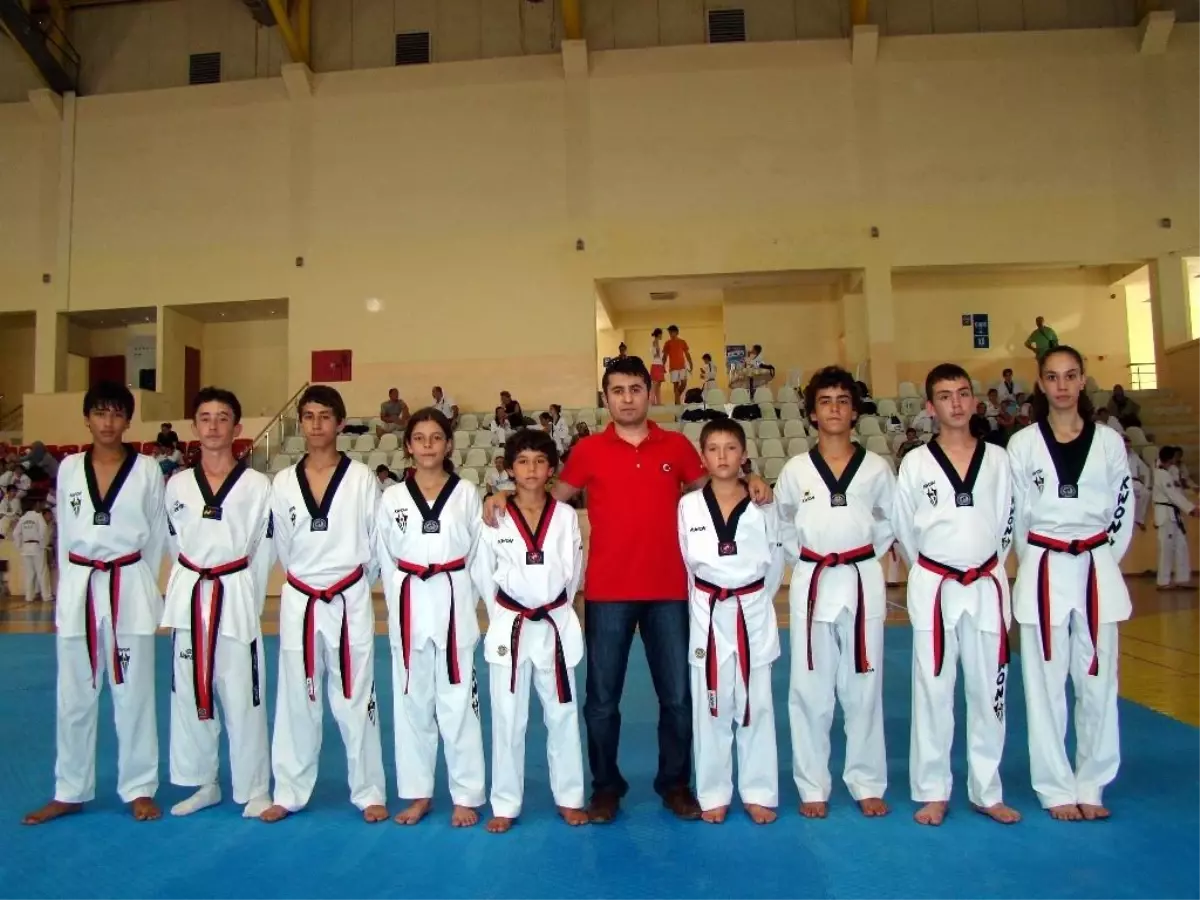 Ayvalık\'ta Siyah Kuşak Heyecanı