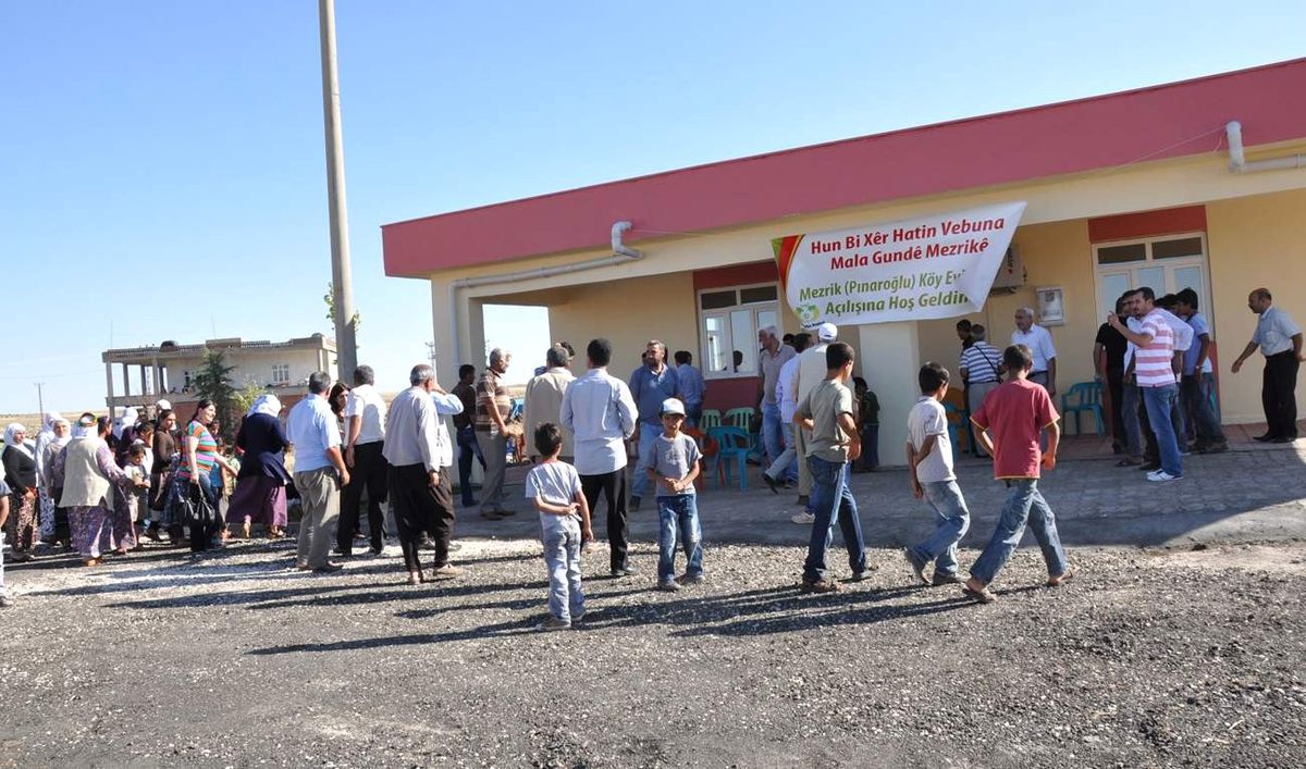 Bağlar Belediyesi Mahalle Evleri Projesine Devam Ediyor