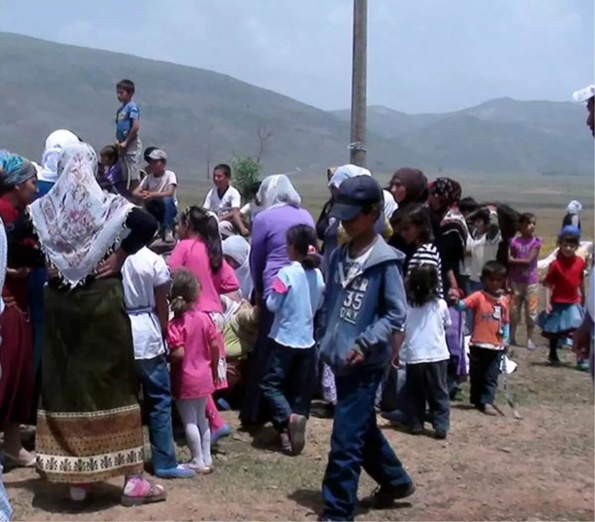 Banyo Yapan Eşini Pompalı Tüfekle Öldürdü