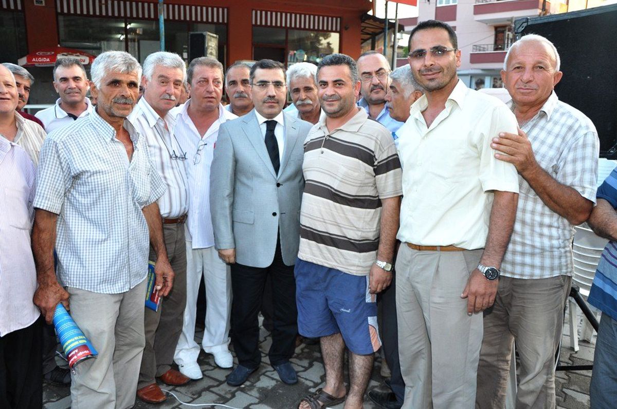 Başkan Çelikcan Vatandaşla Sohbet Etti, Dert Dinledi