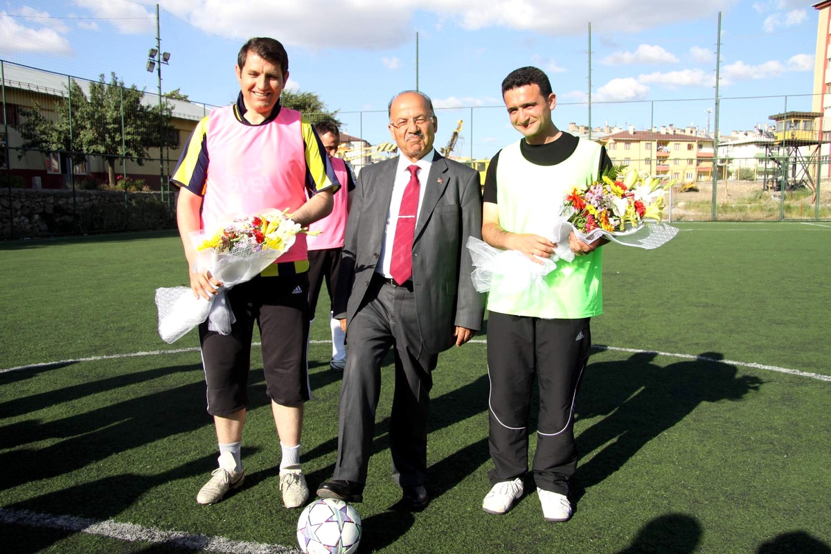 Birimler Arası Futbol Turnuvası Başladı