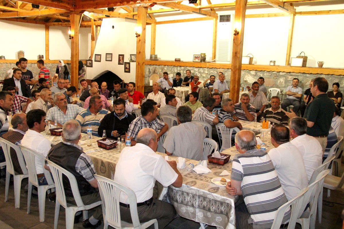 Çankırı Belediye Başkanı Dinç\'ten Demirci ve Bakırcı Esnafına Açık Çek