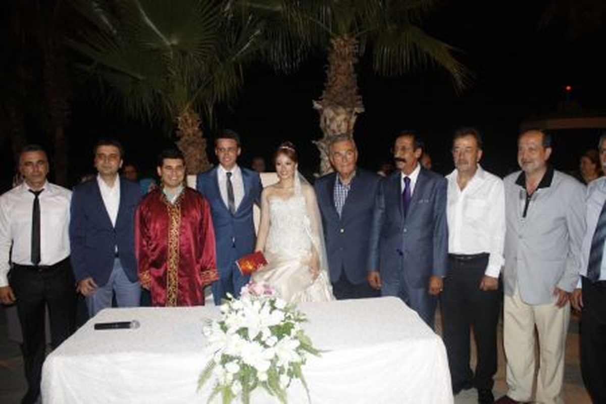 Deniz Baykal Nikah Şahidi Oldu