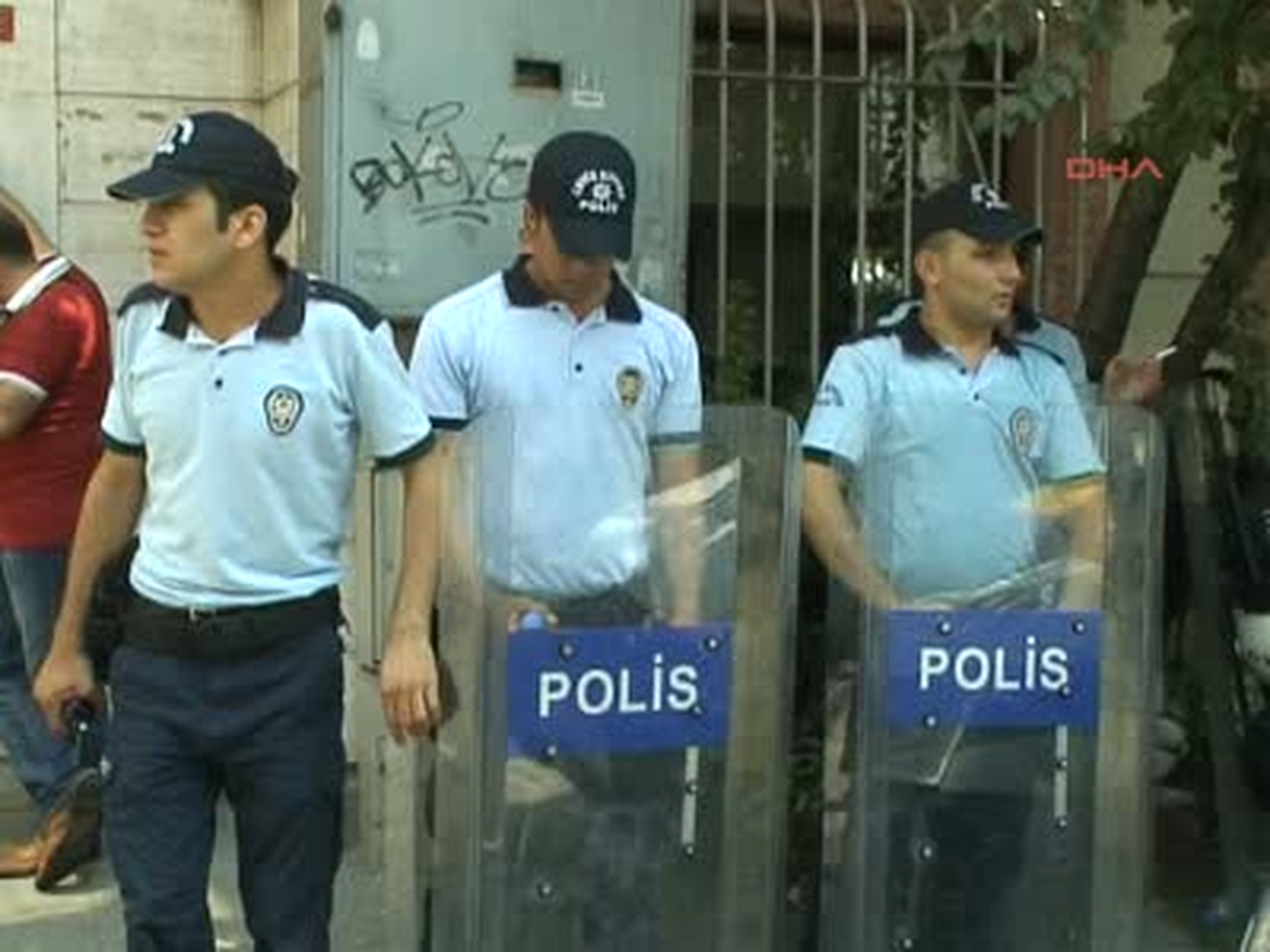 Ek Halkevleri\'nden Protesto