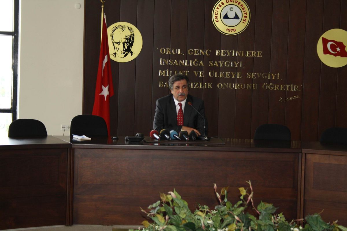 Erciyes Üniversitesi Rektörü Prof. Dr. H. Fahrettin Keleştemur Açıklaması