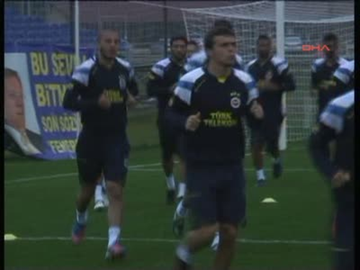 Fenerbahçe Yağmur ve Sis Altında Çalıştı