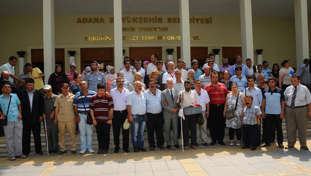 Görme Engelliler\'den Aldırmaz\'a Ziyaret