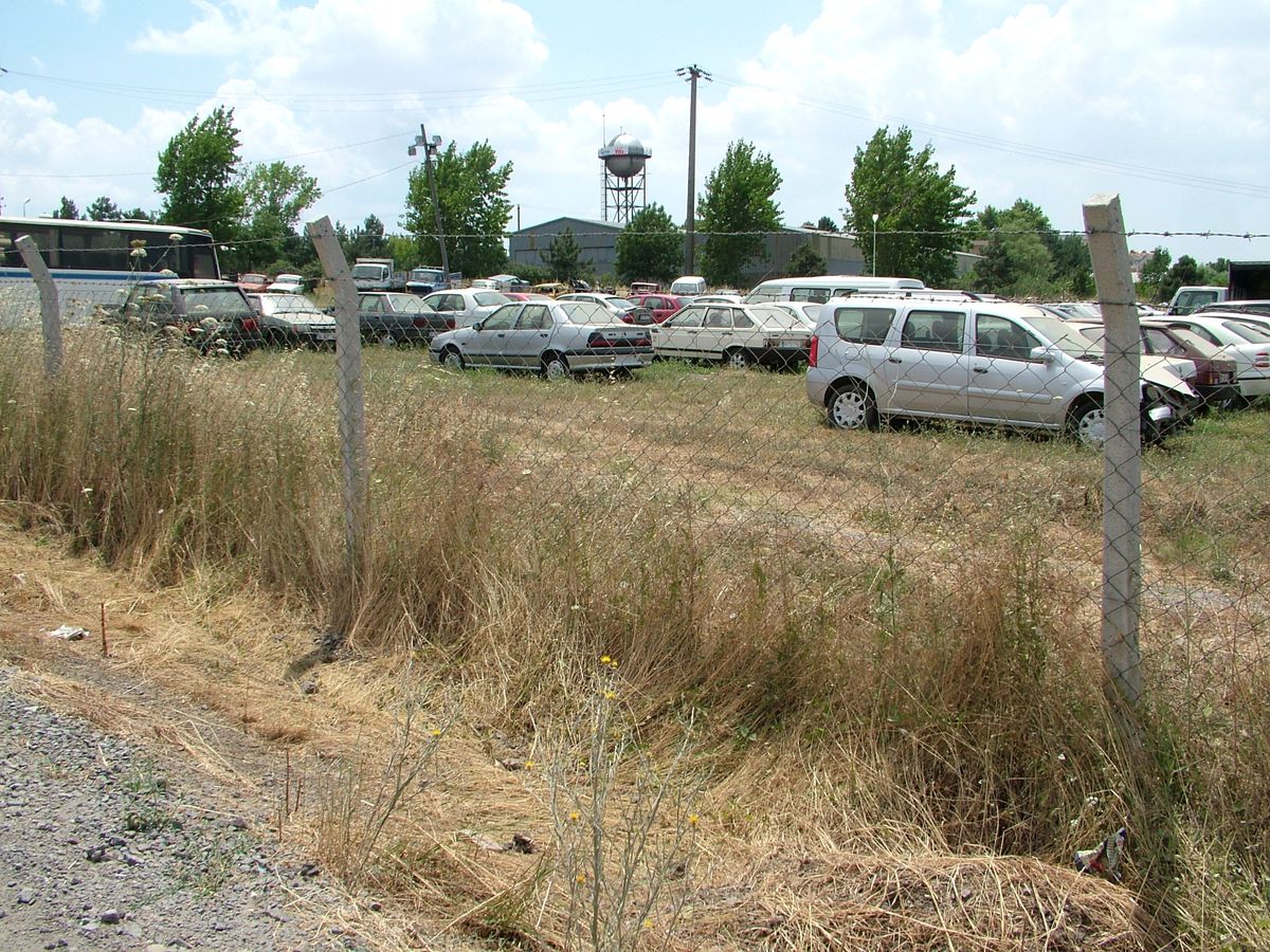 Hacizli Araçlar Yedieminli Otoparkları Dolduruyor