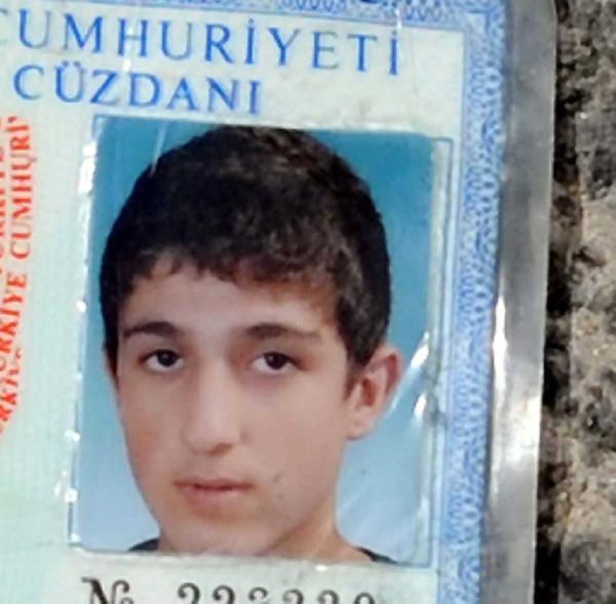 Haliç\'te Genç Erkek Cesedi