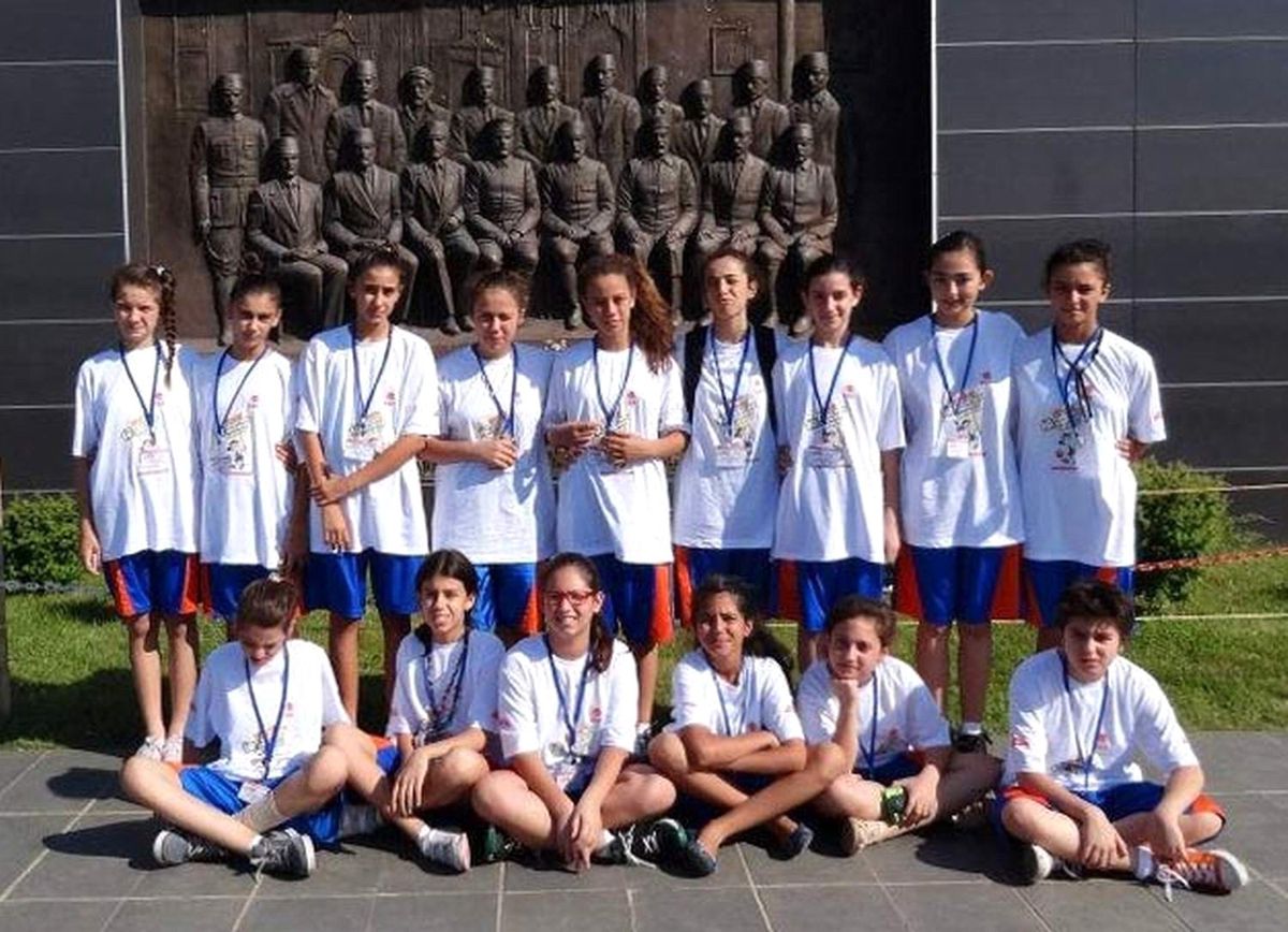 Karabağlar, Basketbolda Türkiye 4\'cüsü Oldu