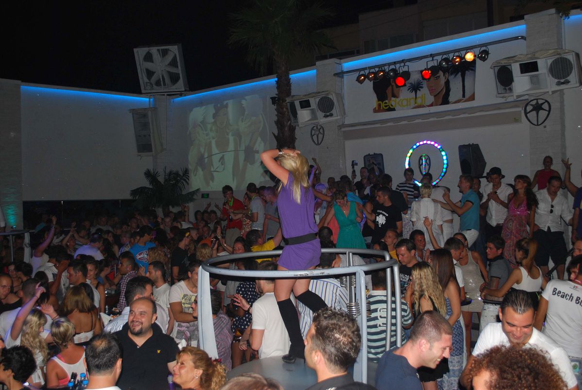 Marmaris Geceleri Dolu Dizgin Devam Ediyor