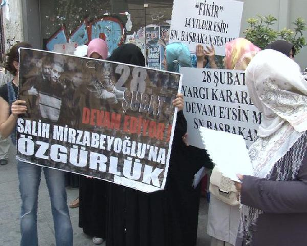 Salih Mirzabeyoğlu\'na Özgürlük İstiyorlar