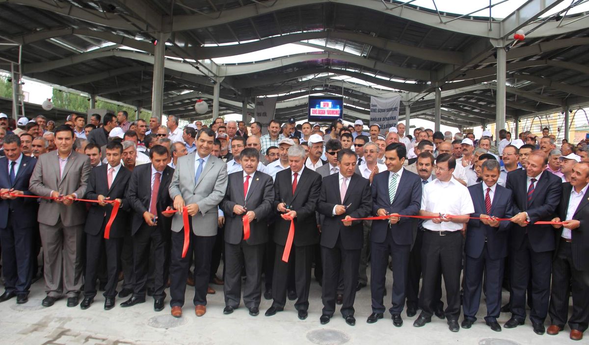 Tanrıverdi, Kırşehir Modern Pazar Yerinin Açılışına Katıldı