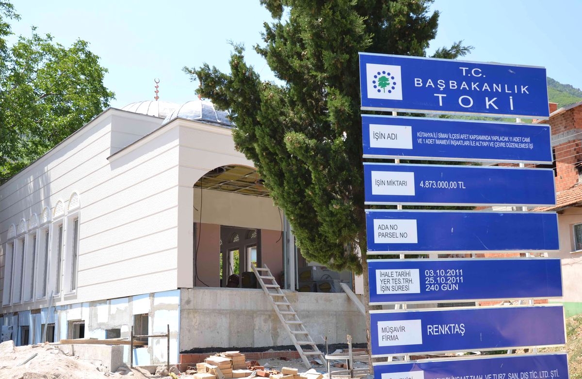 TOKİ\'nin Çelik Camileri Ramazana Hazırlanıyor