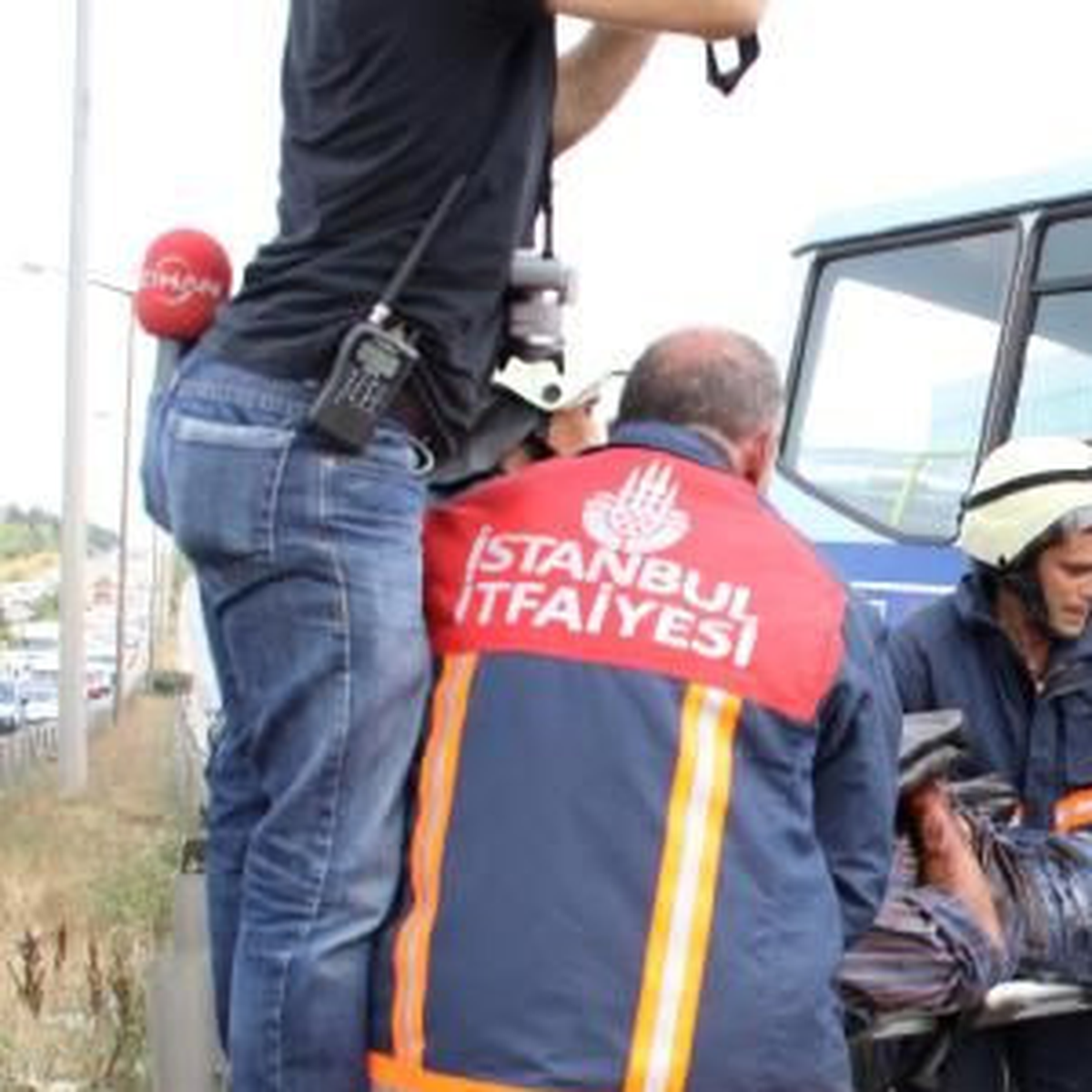 Tuzla\'da Trafik Faciası: 13 Yaralı