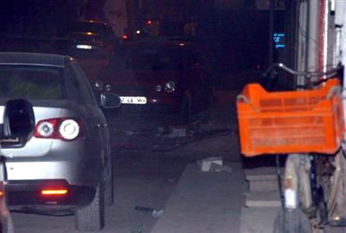 Van\'da Şüpheli Paket Polisi Alarma Geçirdi