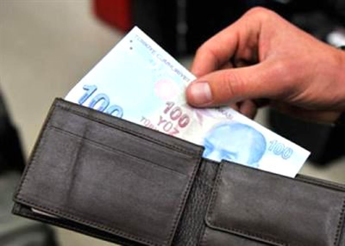 10 Kişiden 4\'ü Gelirinden Memnun