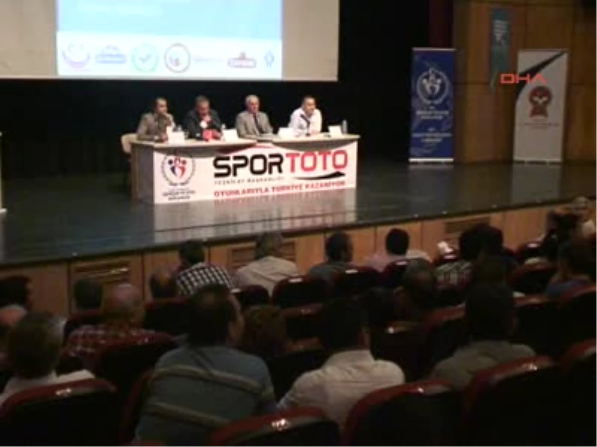 A Milli Futbol Takımı Teknik Direktörü Avcı: "2014\'e Direkt Gitmek İstiyoruz"