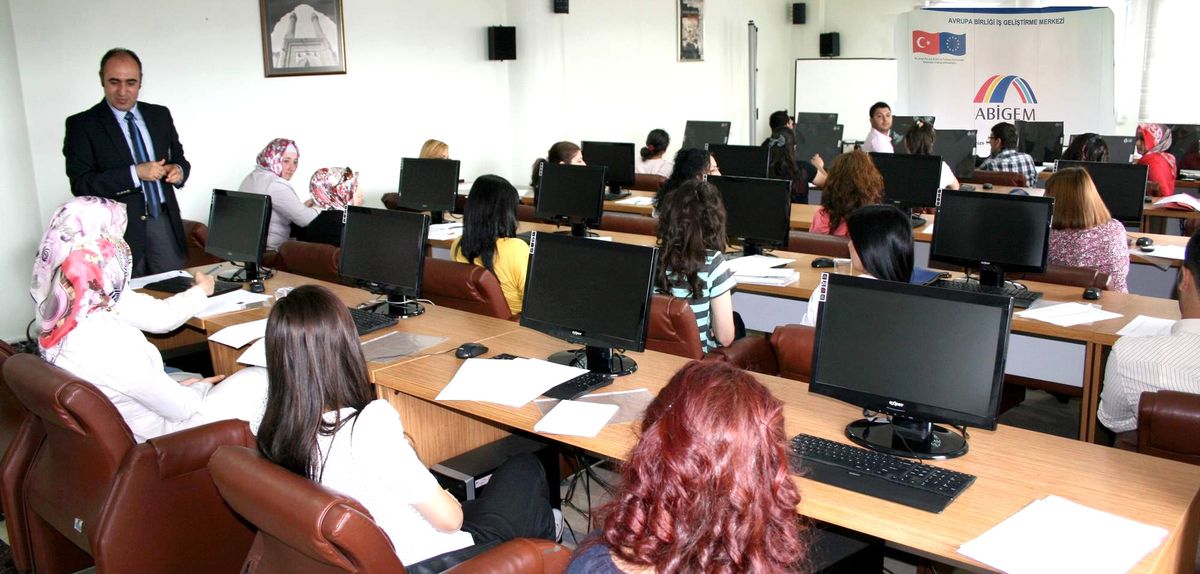 Abigem, Çağrı Merkezi Kursu Düzenledi