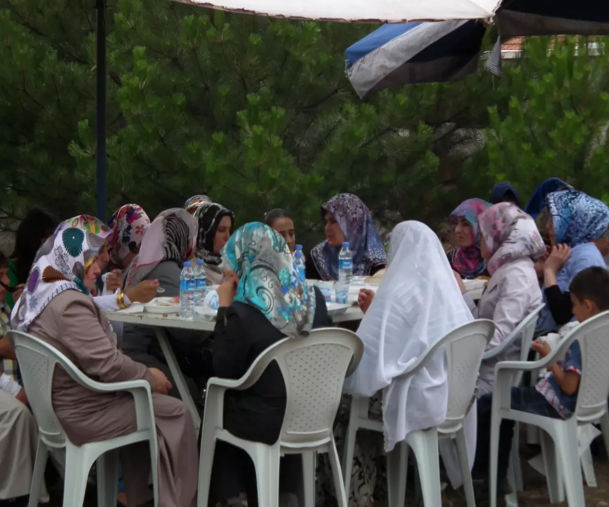 Alaca İhl Mezunları Pilav Günü'nde Buluştu