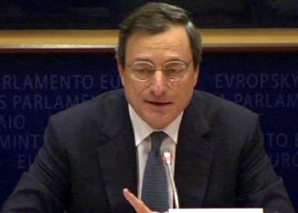 Amb Başkanı Draghi, Avro Bölgesi\'nin Yıl Sonuna Kadar Bankacılık Birliğine Hazırlanmasını İstedi