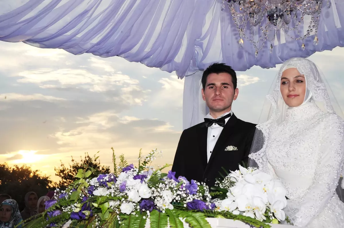 Ankara\'da 13 Şahitli Nikah