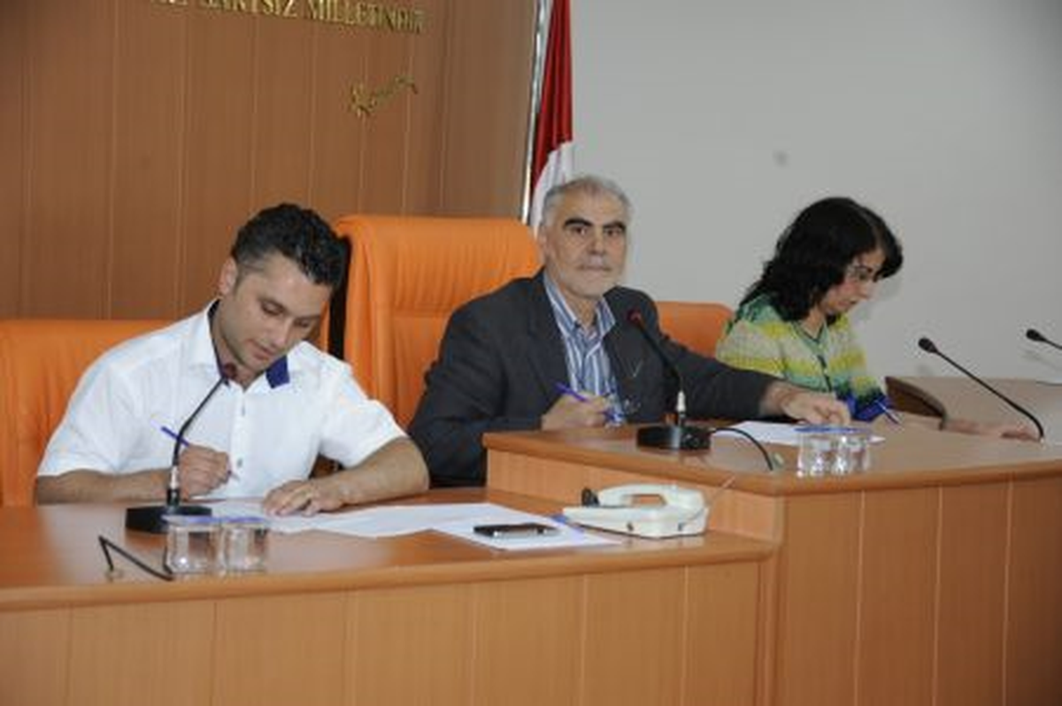 Belediye Meclisi Tatile Girdi
