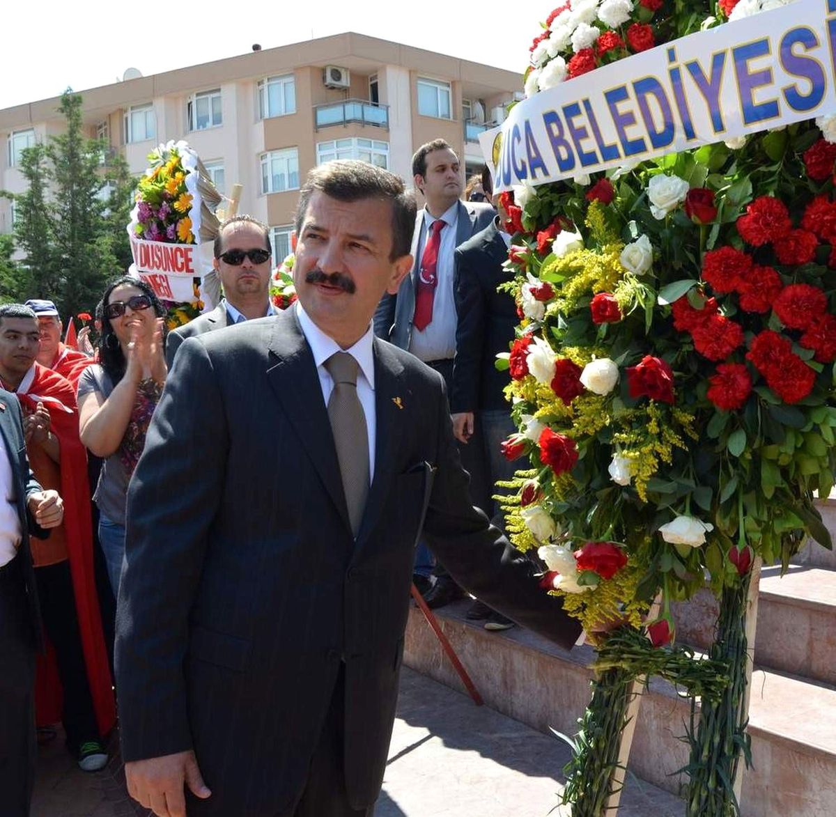 Buca"Daki Srebrenica Katliamı Anıtına Teşekkür