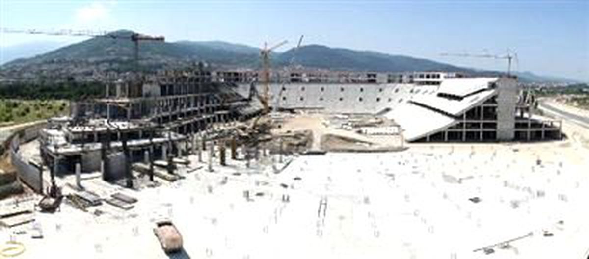Bursa\'da \'Timsah Arena İhalesi\'ne Durdurma Kararı