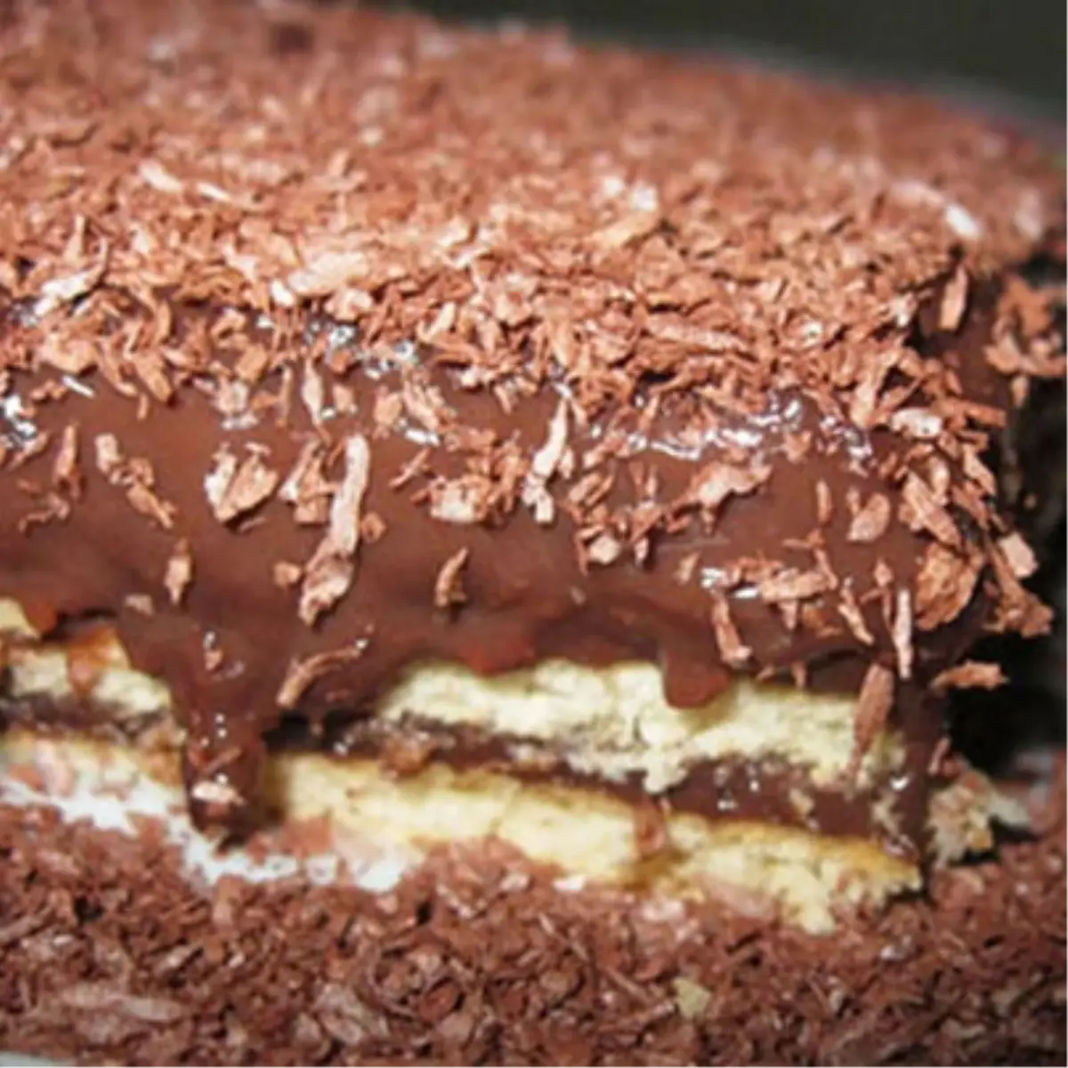 Çikolatalı Bisküvili Pasta Tarifi