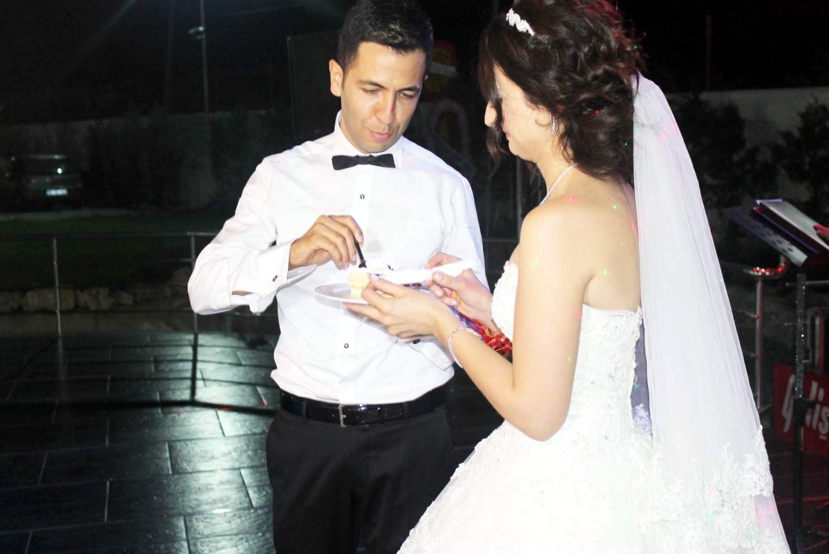 Damat Çaldı Gelin Oynadı