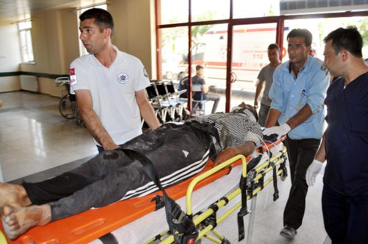 Devrilen Traktörün Altında Kalan Sürücü Öldü