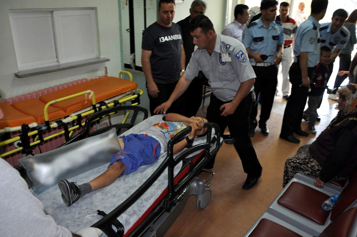 Dondurma Almaya Giderken Otomobilin Altında Kaldı