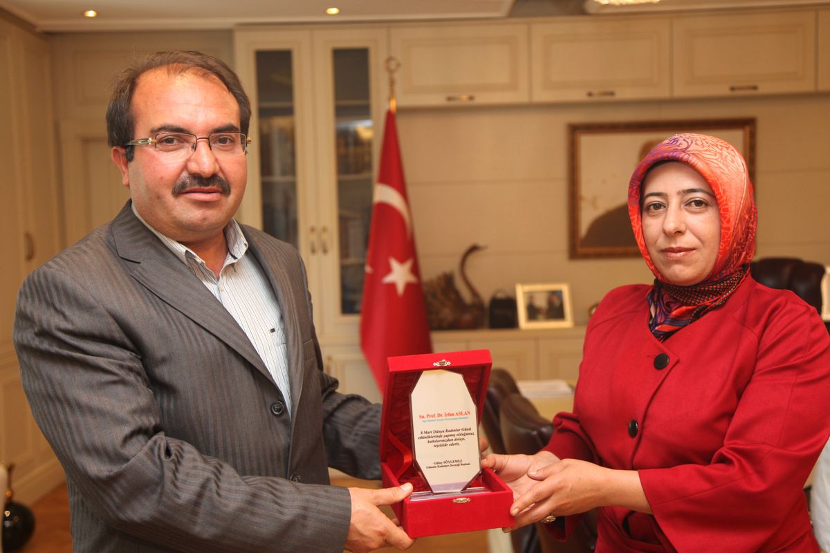 Güneşin Kadınları Derneği\'nden Ağrı İbrahim Çeçen Üniversitesi\'ne Ziyaret
