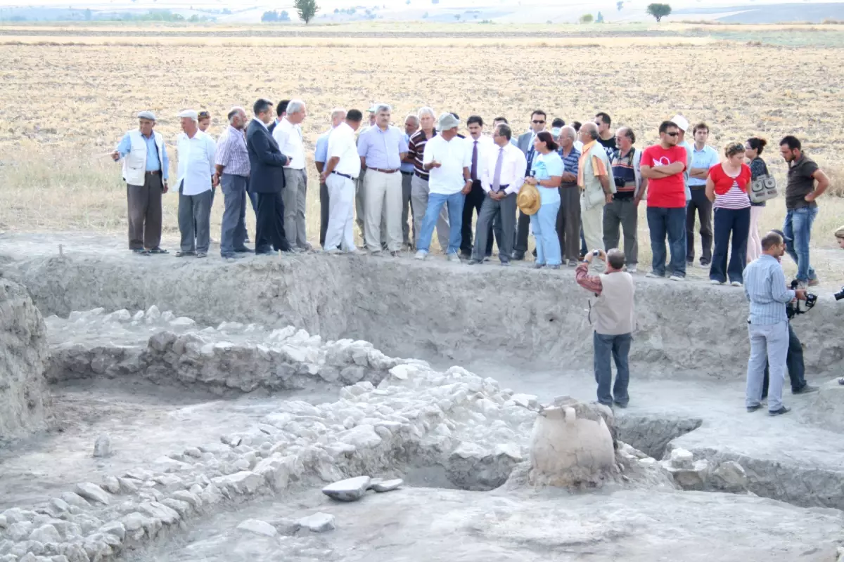 Hacılar Büyük Höyük Kazıları Başlıyor