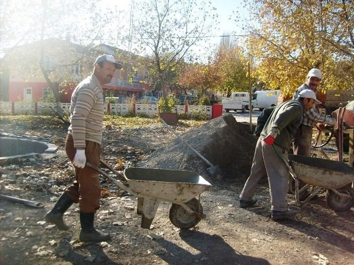 Hisarcık Dereköy\'de Aile Parkı Çalışmaları